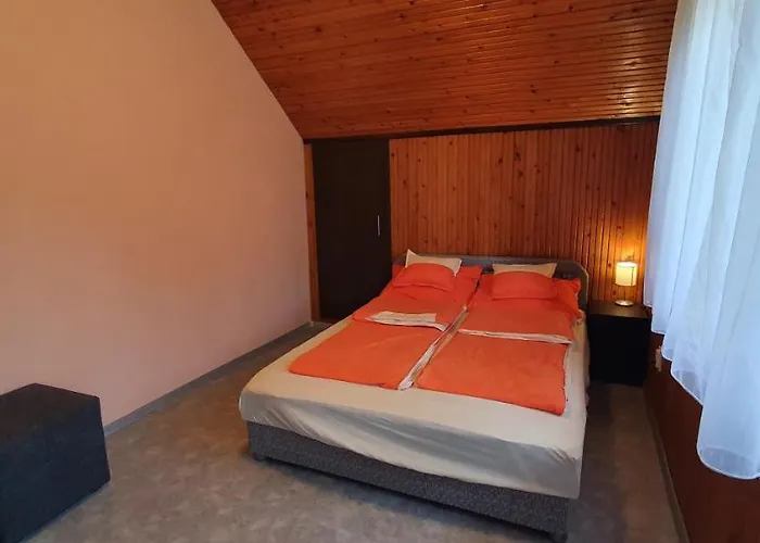Semesterbostad Maria 93 Balatonmáriafürdő
